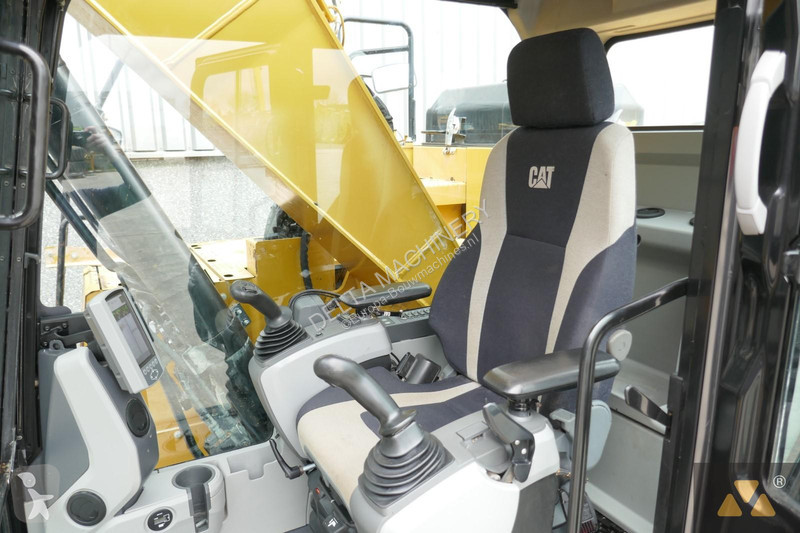 Excavator Caterpillar 325F LCR