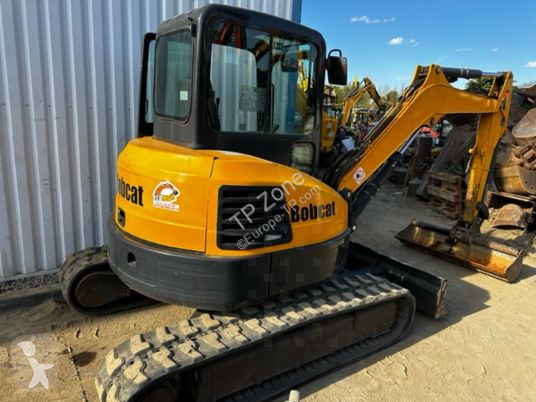 Escavadora Bobcat e50