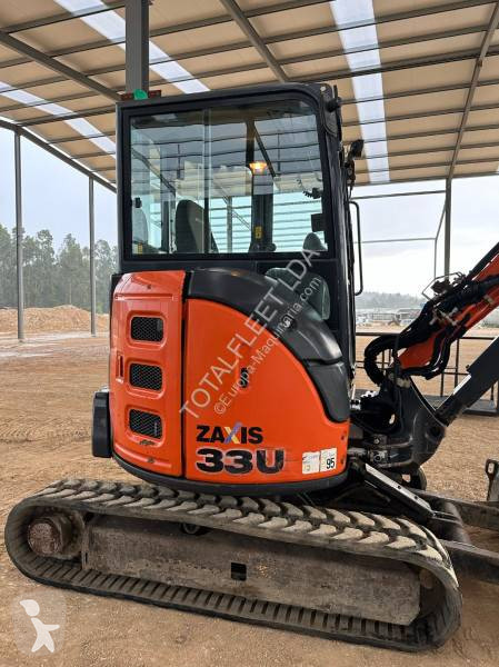 Escavadora Hitachi ZX33U-5A