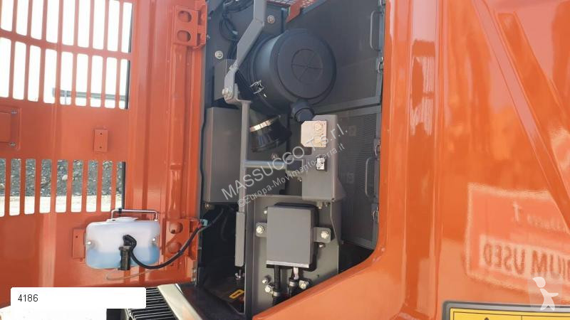 Excavadora Hitachi -7