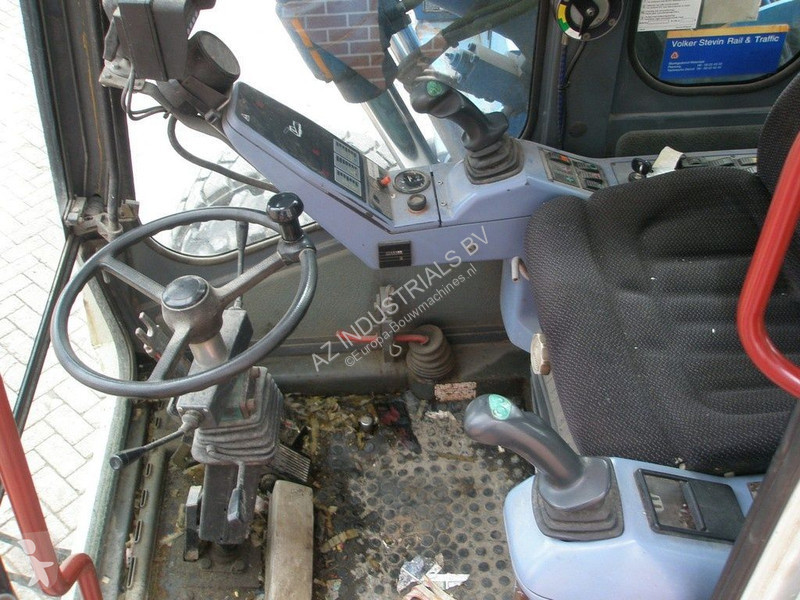 Excavator Atlas