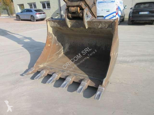 Escavatore Hitachi ZX210 LC-6