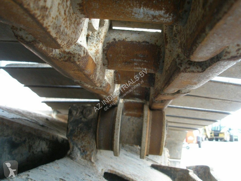 Escavadora Komatsu 240LC-10