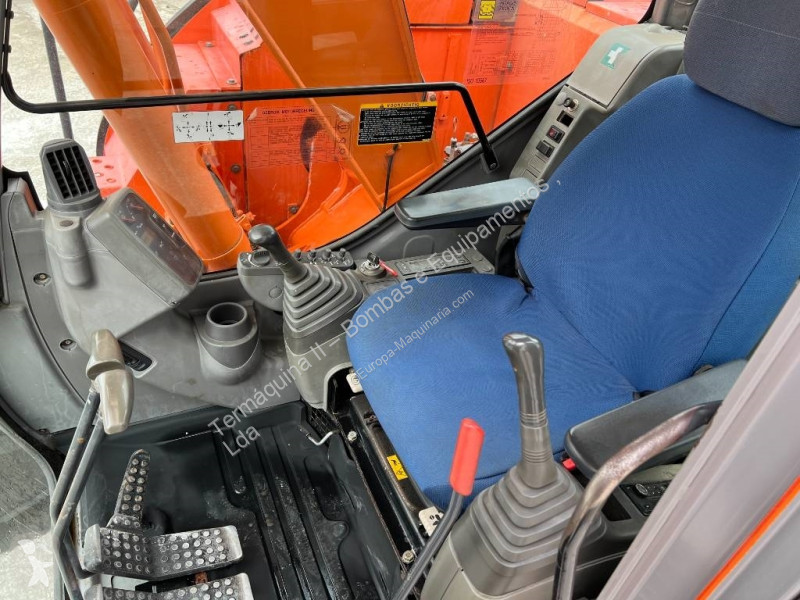 Excavadora Hitachi