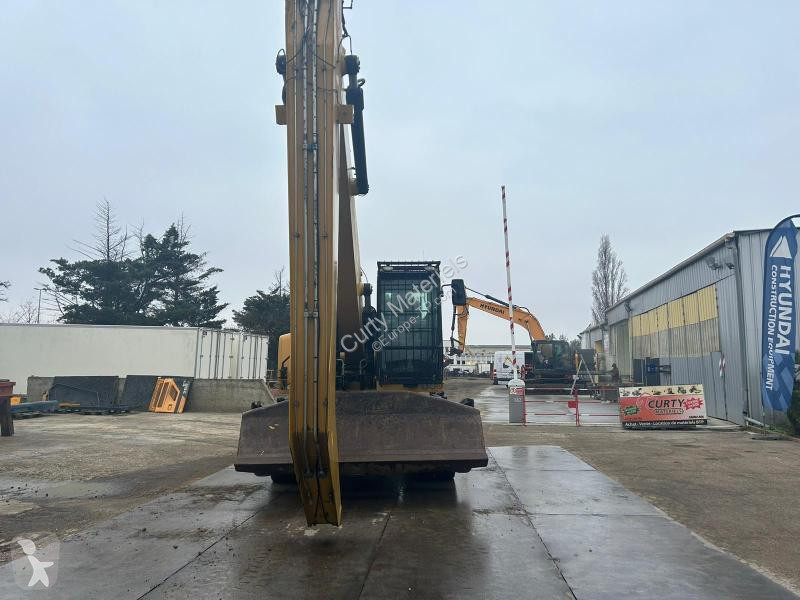 Excavator Caterpillar  MH3022