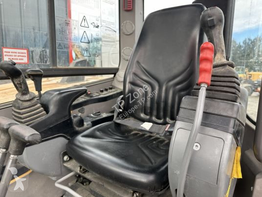Escavadora Volvo ecr88d