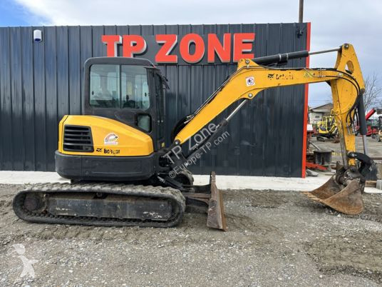 Escavadora Bobcat e50