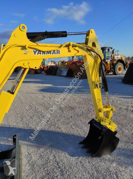 Escavadora Yanmar Vio 20