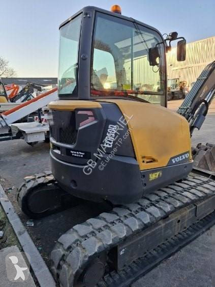 Lopatový nakládač Volvo ECR50D