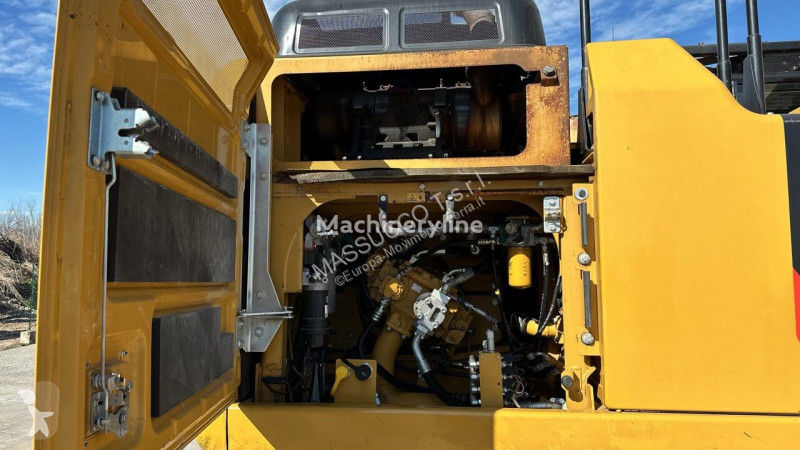 Escavatore Caterpillar L