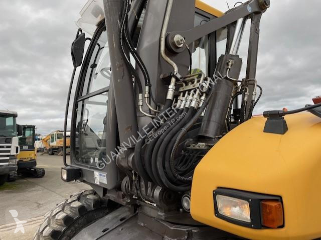 Excavator Mecalac