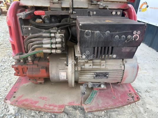 Excavadora Takeuchi tb216 hybrid à 18500€ ht