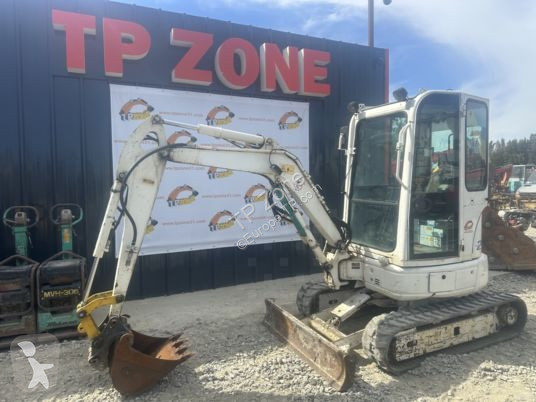 Escavadora Komatsu pc26mr-3 cabine à 19500€ ht