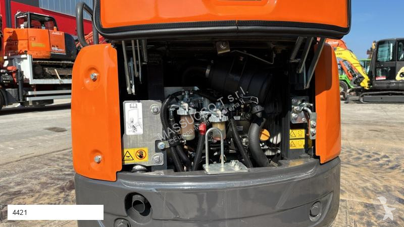 Escavatore Hitachi ZX17U-5A-YR
