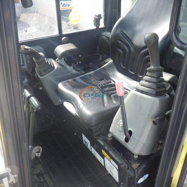 جرافة Yanmar VIO 26-6