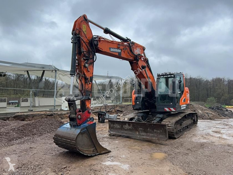 Escavadora Doosan -5