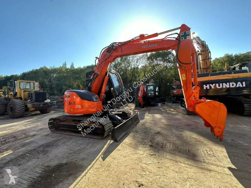 جرافة Hitachi ZX 75