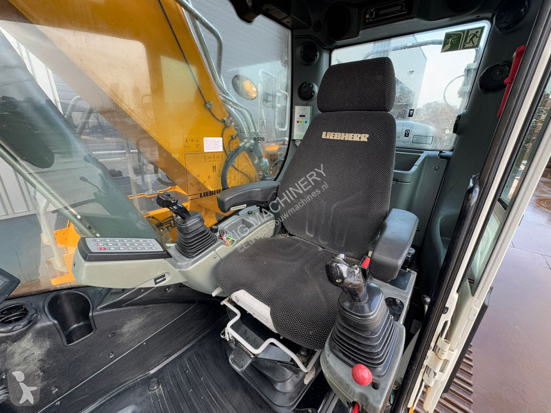 Excavadora Liebherr R926 LC