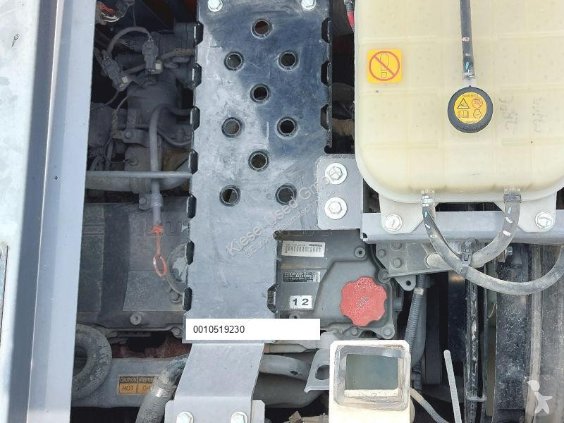 Escavatore Hitachi -6