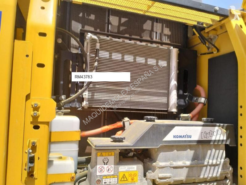جرافة Komatsu HB215LC-3