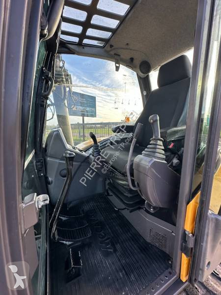 Excavator Mecalac
