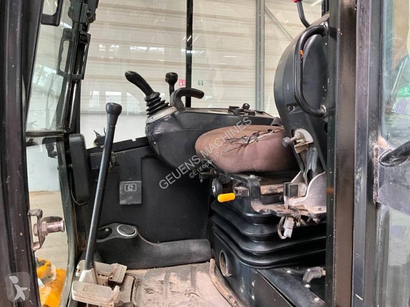 Excavator JCB