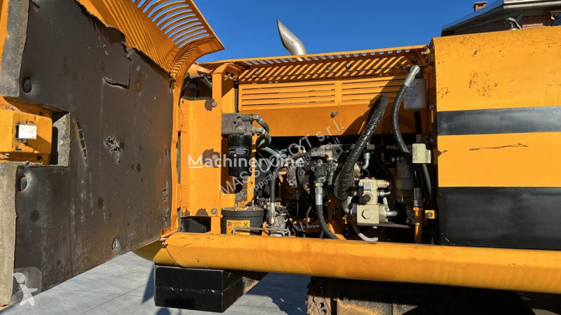 Escavatore JCB SLF