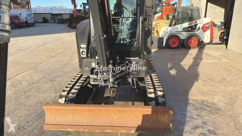 Escavatore Yanmar VIO26-6