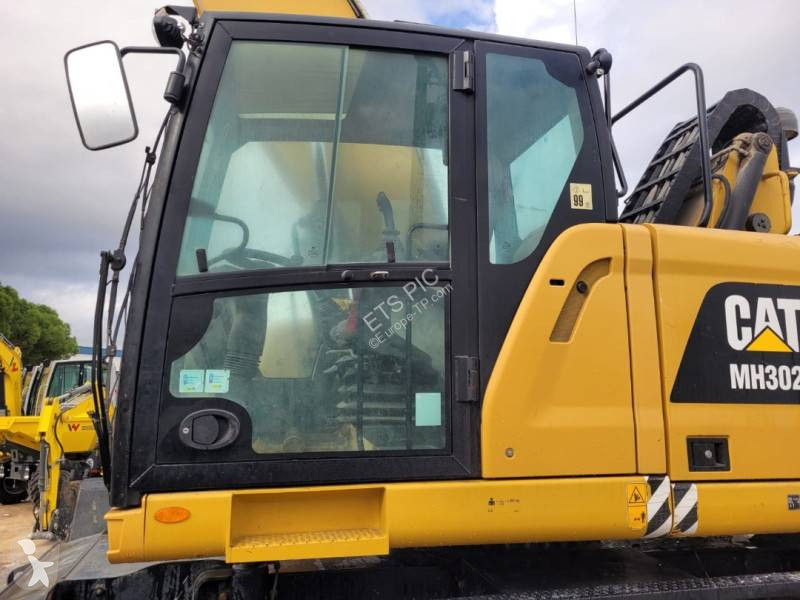 Escavatore Caterpillar MH3022