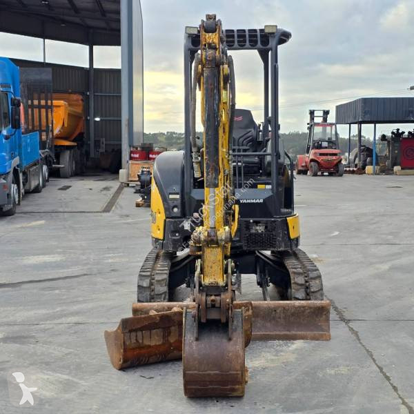 Escavatore Yanmar VIO 26-6