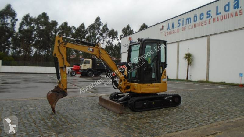Escavadora Caterpillar