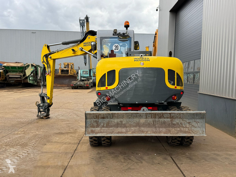 Escavadora Wacker Neuson EW100 E06-03
