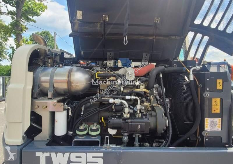 Escavatore Schaeff TW95