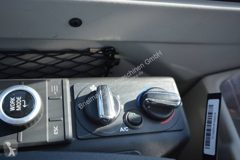 Lopatový nakládač Volvo ECR F Aircon