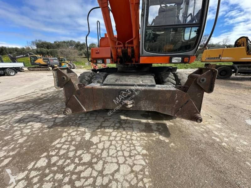 Escavatore Hitachi