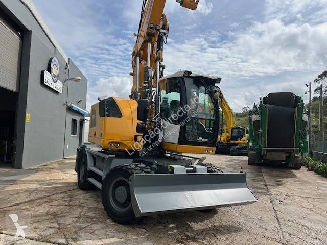 Escavadora Liebherr 916 compact