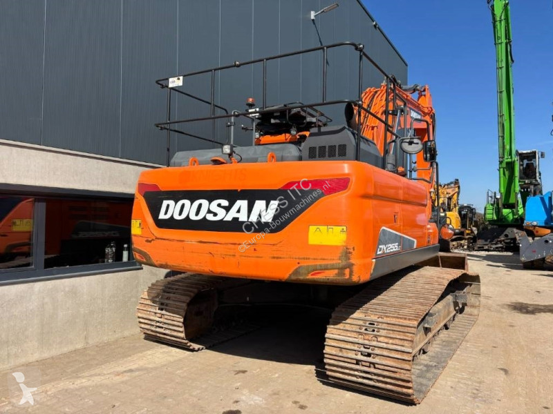 جرافة Doosan 255 LC-5 -- 255LC --