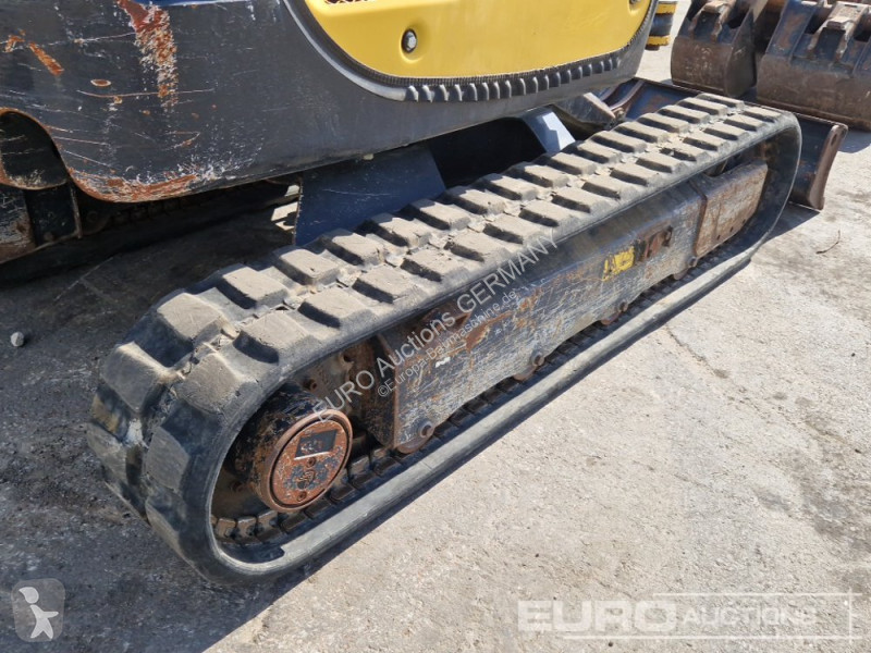 Escavadora Yanmar SV22