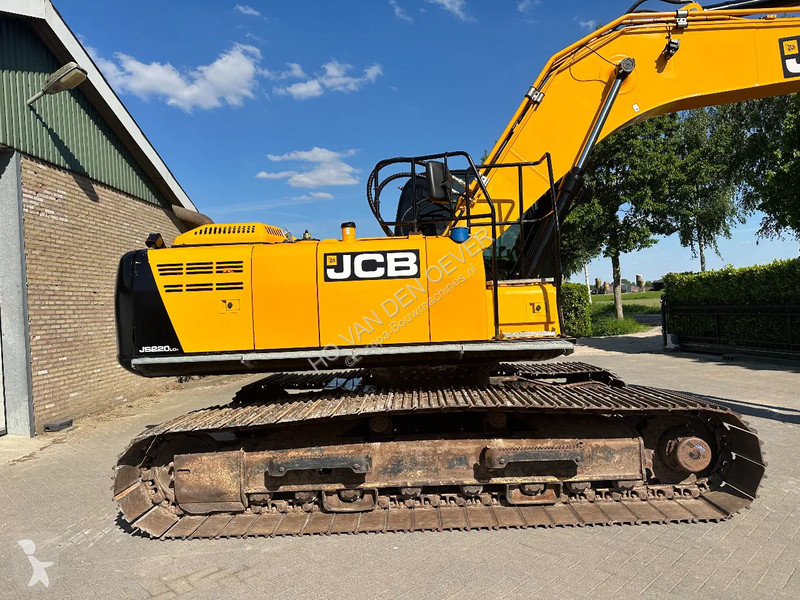 Excavator JCB