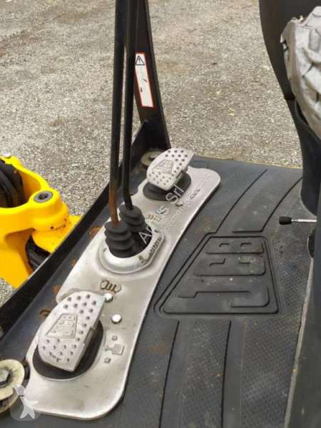 Escavatore JCB