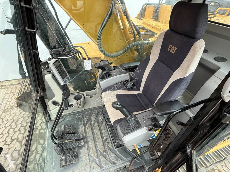 Escavadora Caterpillar - German Machine / Rear...
