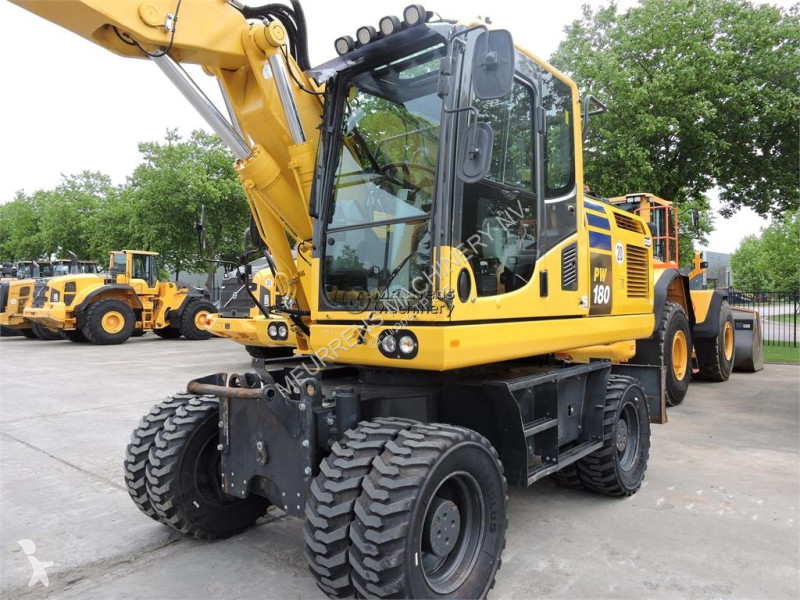 جرافة Komatsu -10 German+New tyres