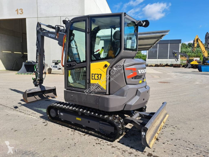 Escavadora Volvo EC 37 F
