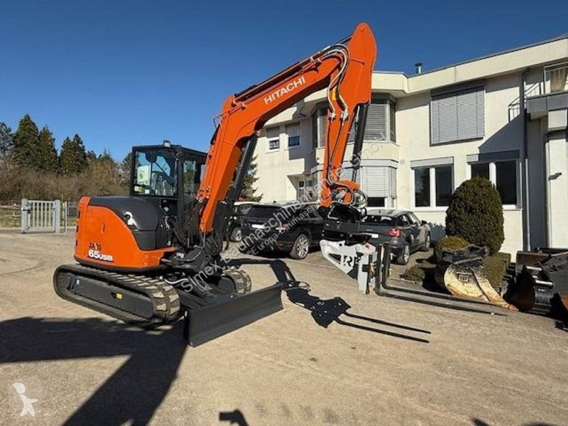 Escavatore Hitachi ZX65 USB-6