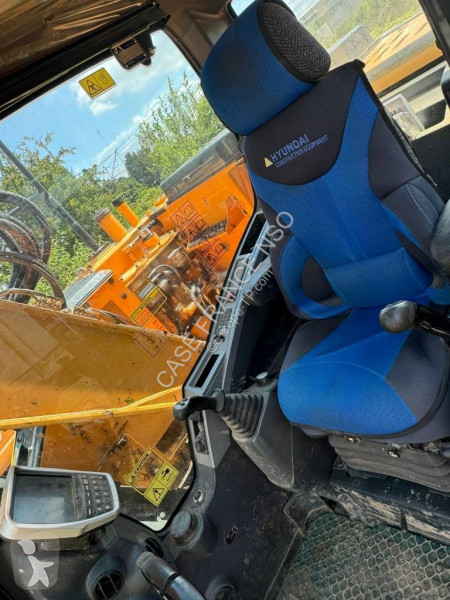 Excavadora Hyundai HX 145 LCR