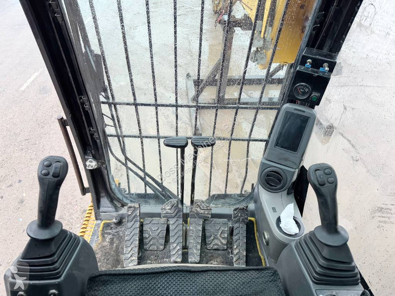 Graafmachine Caterpillar UHD - Hydr...