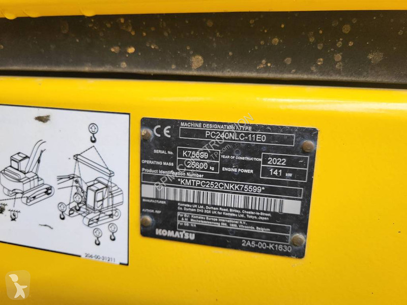 Escavatore Komatsu -11