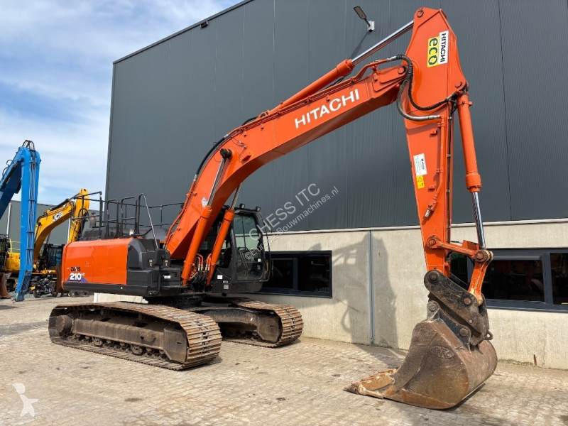 Excavadora Hitachi ZX 210 LC-6 -