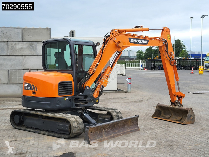 Escavadora Doosan DX63-3 3 BUCKETS - A/C