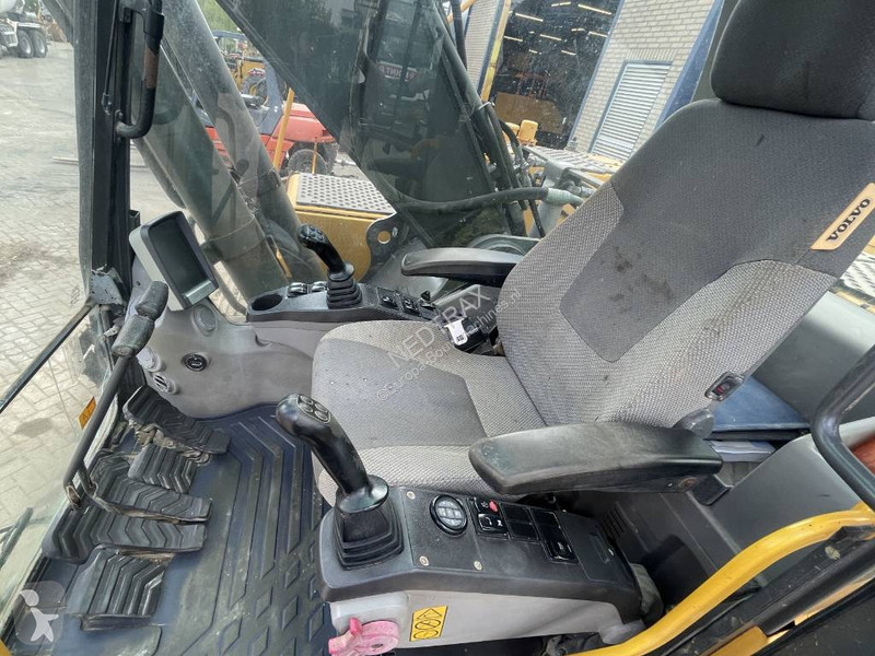 Graafmachine Volvo EC 240 C  L 2009 CE